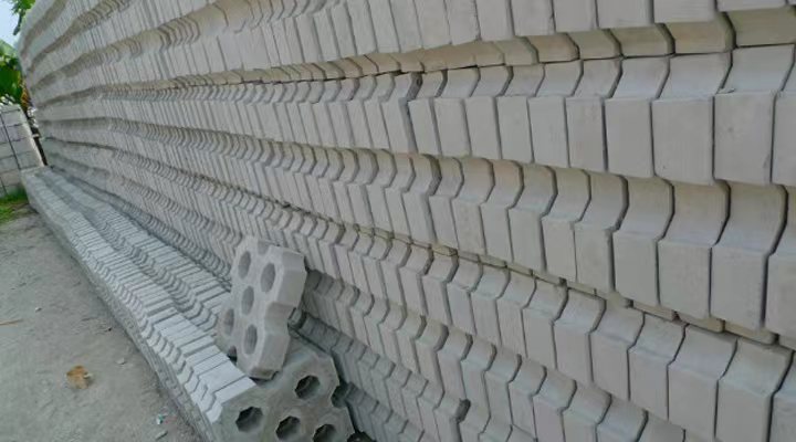 八字砖